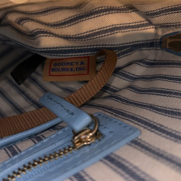 Dooney & Bourke  Satchel  shoulder bag  Saffiano light blue  front zipper pocket - Picture 14 of 15